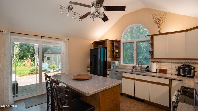 Building Photo - 64 Meadow Rue Pl