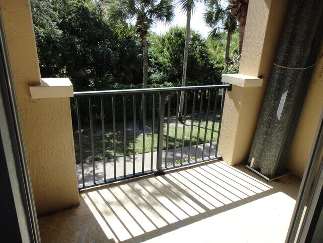 Building Photo - 2912 Hidden Hills Rd