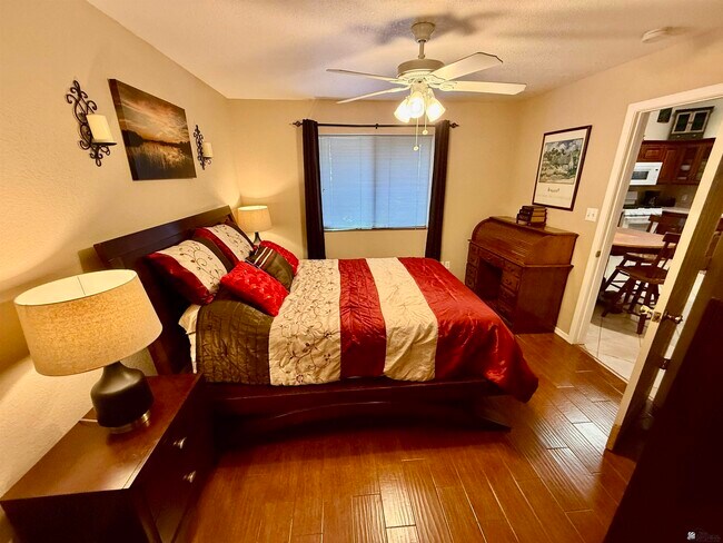 Building Photo - 10685 Calle Raquel