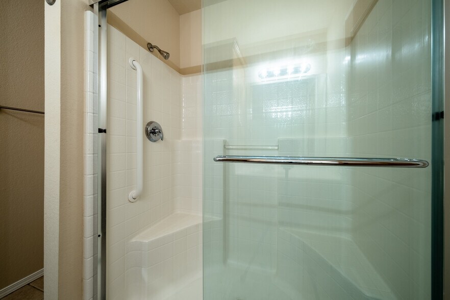 Bathroom 1 - 4530 Steffi Ct