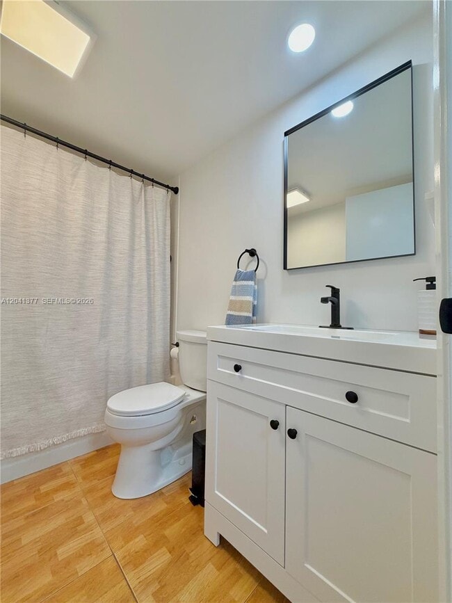 Building Photo - 1203 Bahama Bend