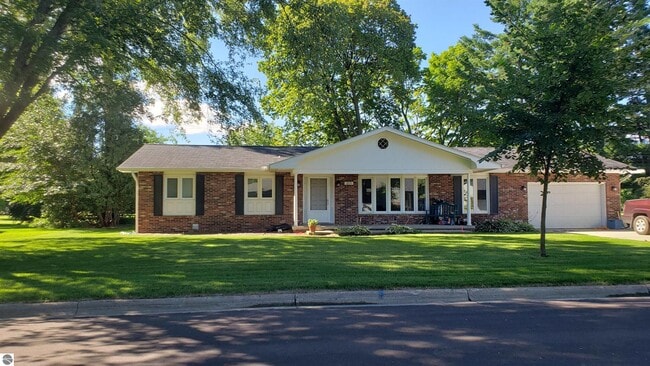 Primary Photo - 213 Fairlane Dr
