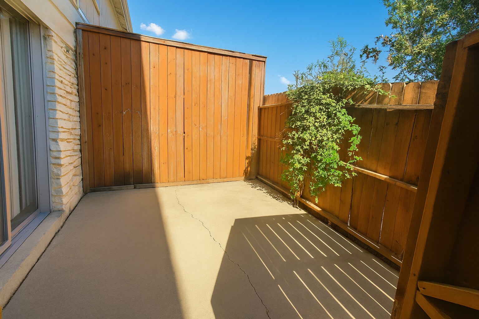 Building Photo - 7206 Creekside Dr