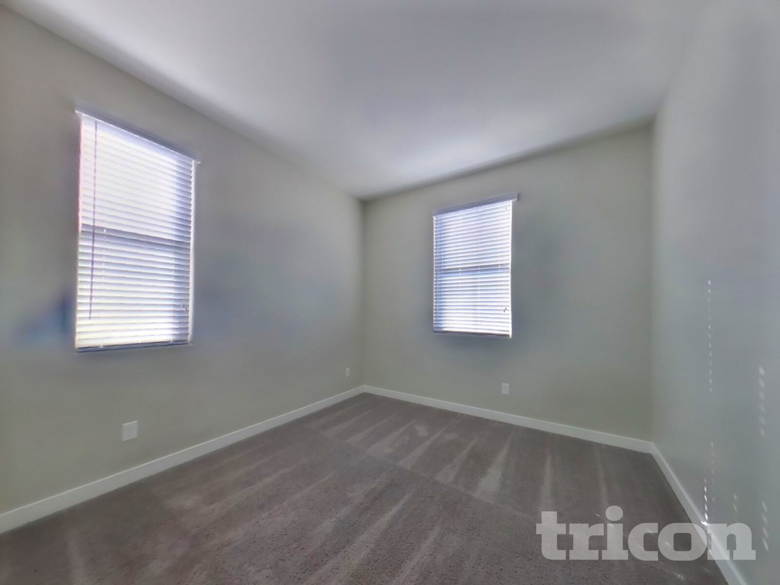 Building Photo - 2642 E Danbury Rd