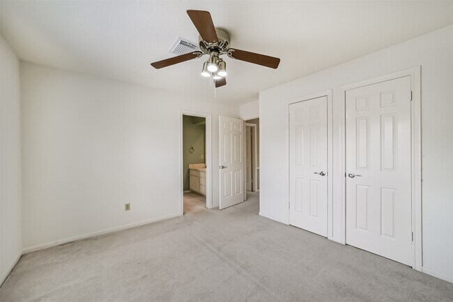 Building Photo - 2214 Cherrytree Ridge Ln