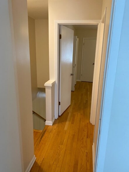 Building Photo - 3216 Crosscreek Dr