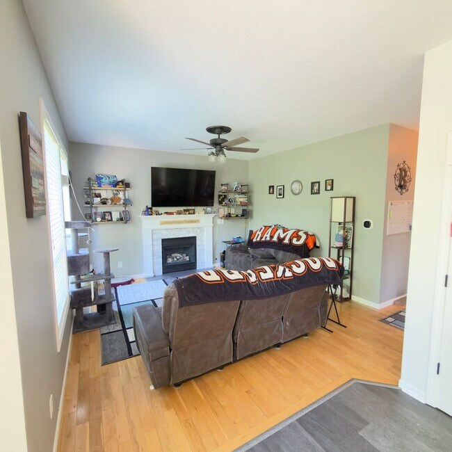 Building Photo - Single Family Home In The Desirable Cannon Farms Neighborhood!