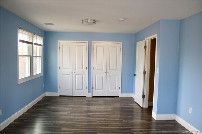 Building Photo - 2 Lafayette Dr