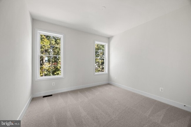 Building Photo - 104 Alabaster Ln