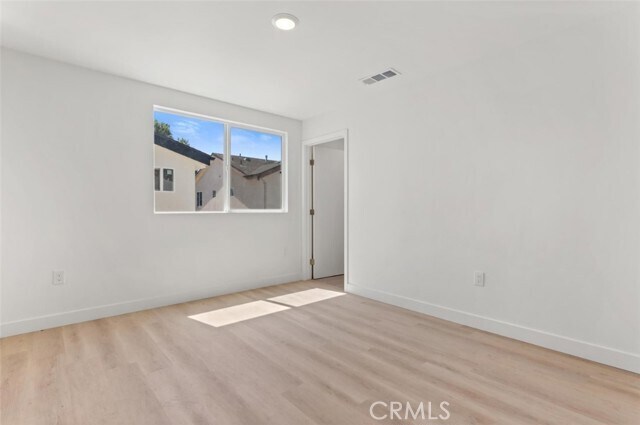 Building Photo - 705 W 80th St