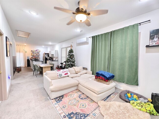 Building Photo - 1217 Campbell St