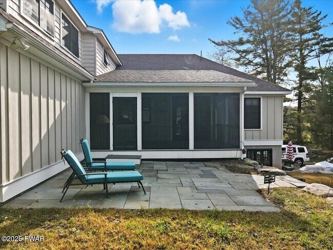 Building Photo - 159 Knapp Rd