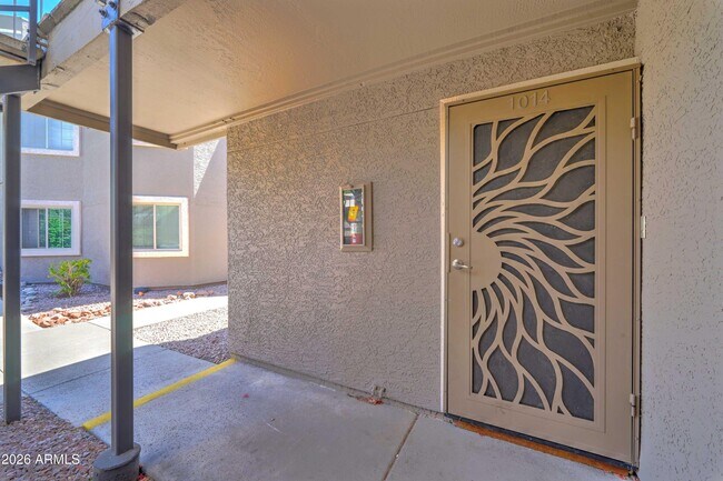 Building Photo - 1720 E Thunderbird Rd