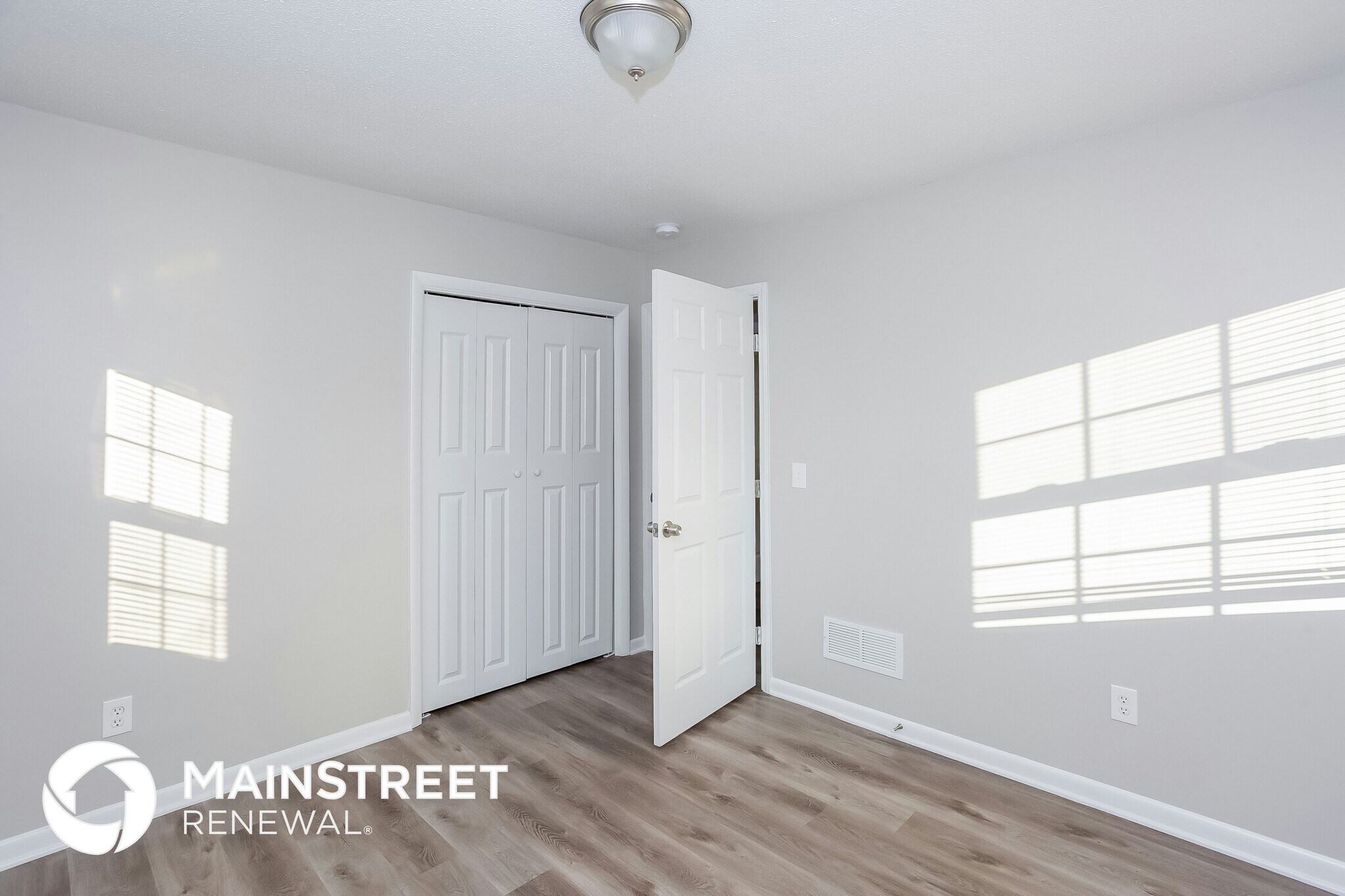 Building Photo - 2157 Sheffield Dr