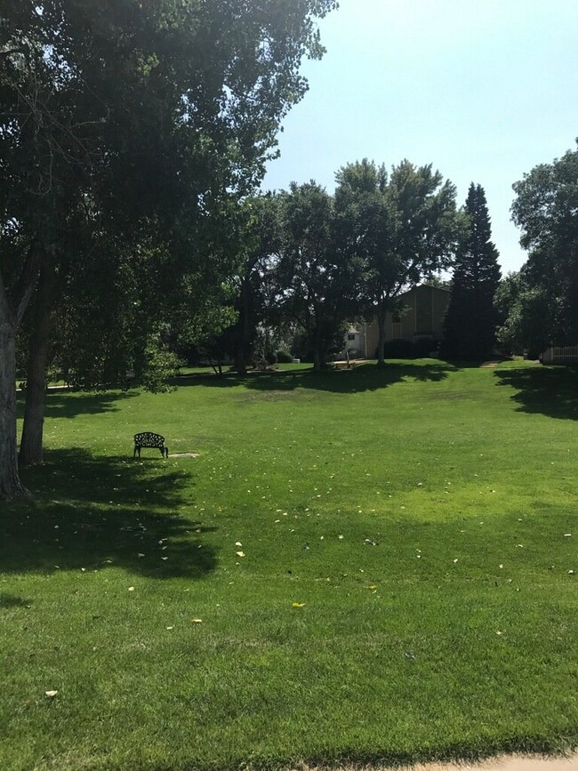 Building Photo - "Charming 1-Bedroom Condo with Cozy Fireplace and Garage in Prime Denver Location!"  Available Now!