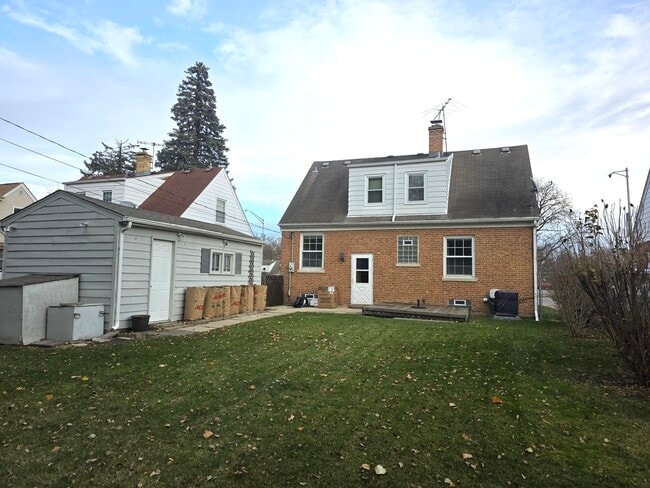 Building Photo - 436 S Arlington Heights Rd