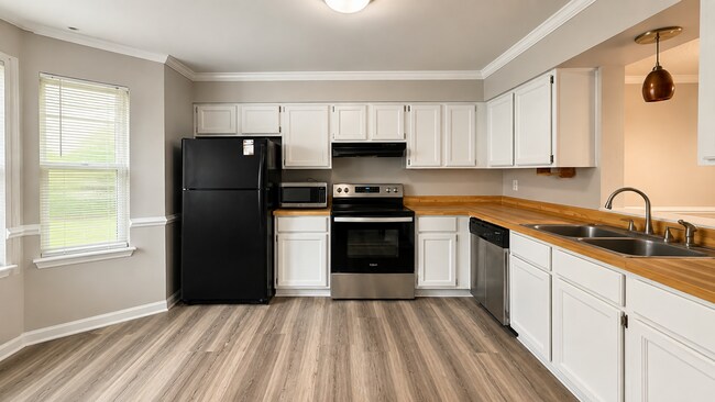 Building Photo - 4614 Glanmire Dr