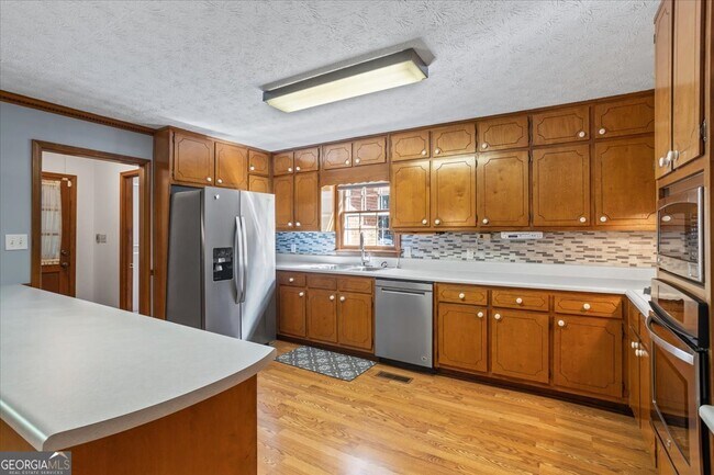 Building Photo - 3929 Lenora Church Rd