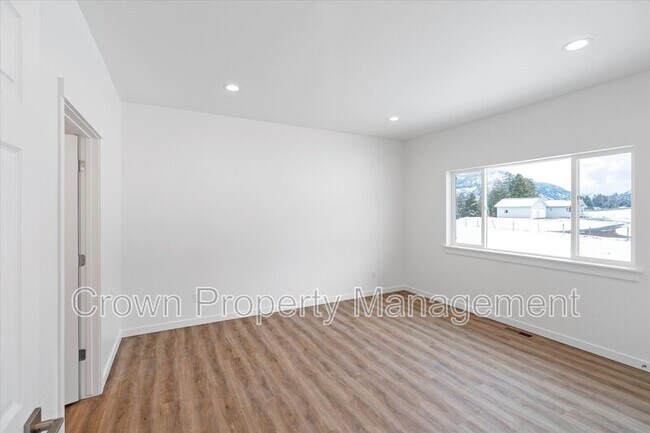 Building Photo - 133 Bench Run