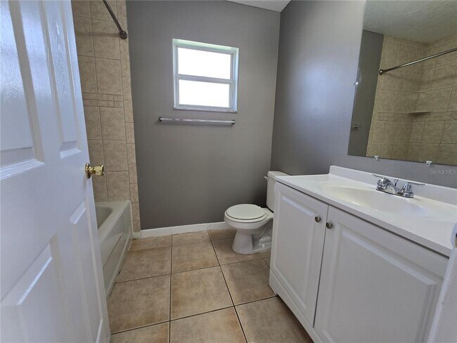 Building Photo - 3113 Julia Ct