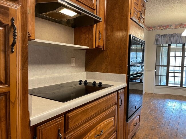 Building Photo - 3/2/2 Grapevine-Colleyville ISD