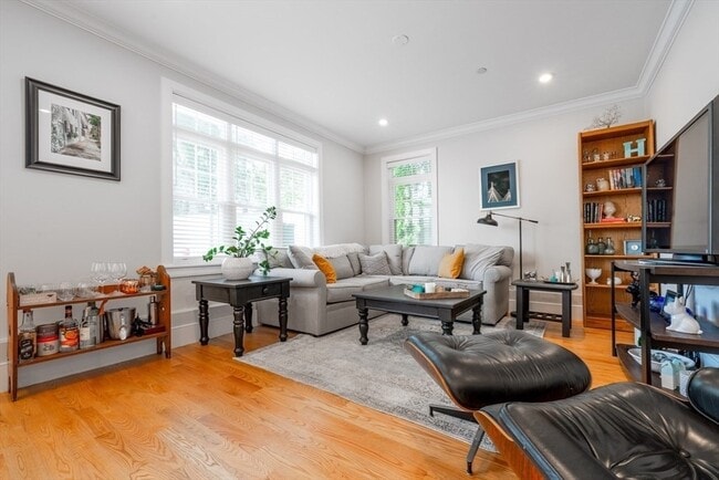 Building Photo - 315 College Farm Rd