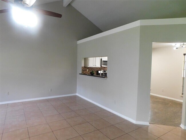 Building Photo - 4403 Alamo Ave