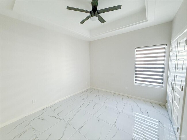 Building Photo - 17 Puffin Ave