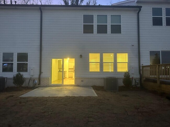 Building Photo - 2482 Van Fleet Cir