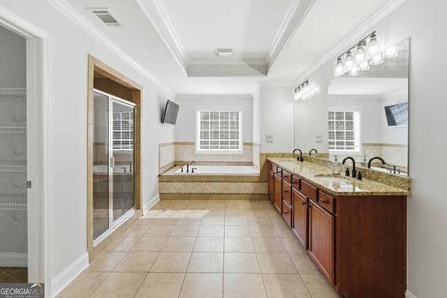 Building Photo - 3311 Bartlett Ave NE