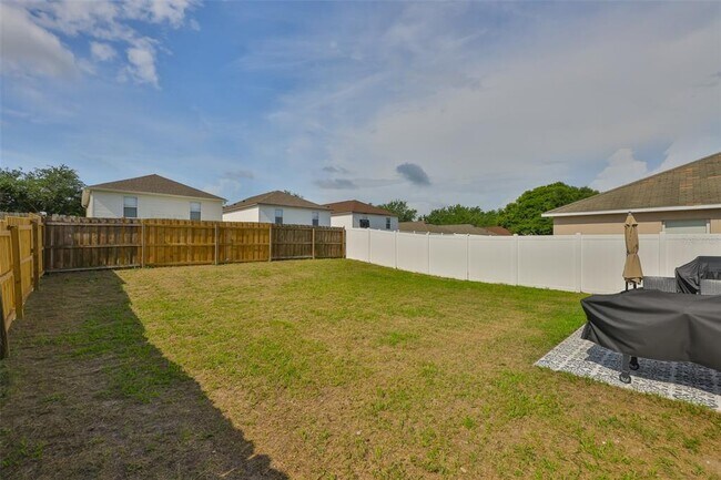 Building Photo - 11438 Ivy Flower Loop