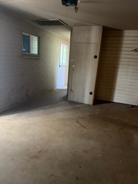 Building Photo - 3412 W Pierson St