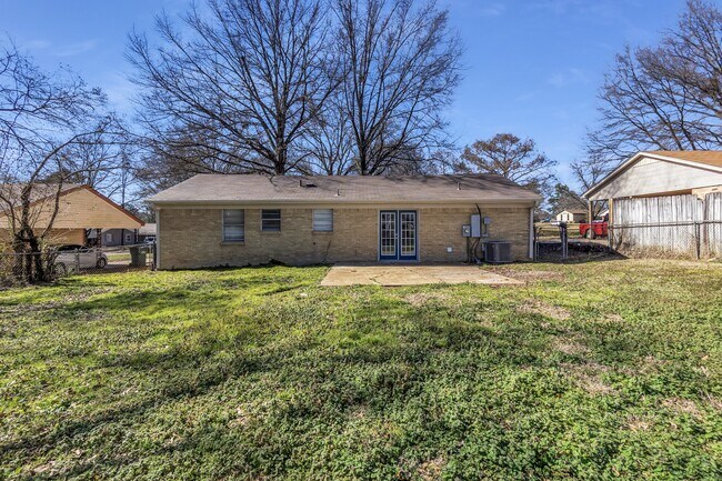 Building Photo - 8254 Whitebrook Dr