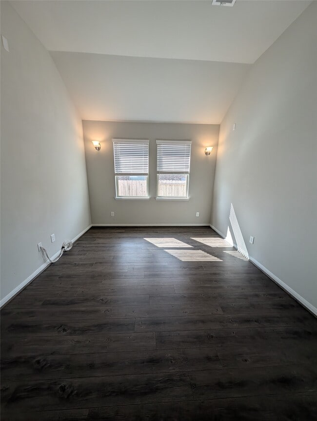 Building Photo - 30454 Butternut Oak Ln