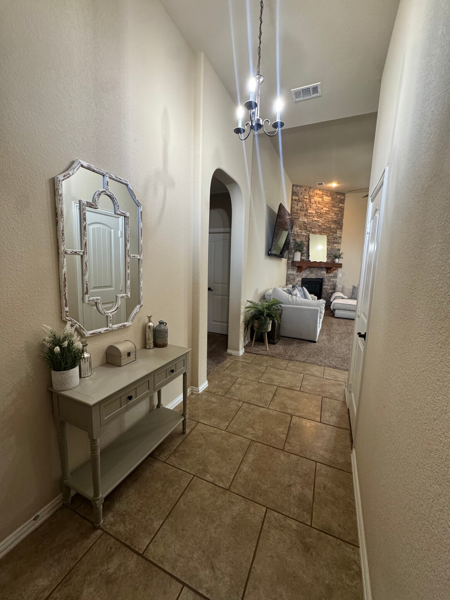 Building Photo - 6615 Colony Rd