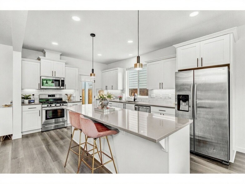 Building Photo - 837 S 26th Ave