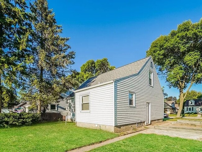 Building Photo - 3532 N 87th St