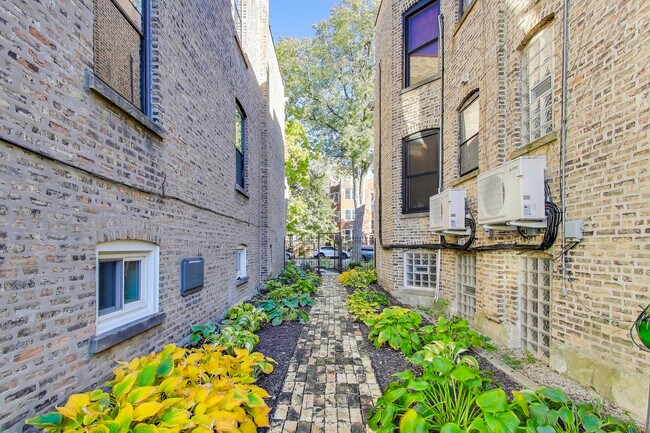 Building Photo - 6542 N Newgard Ave