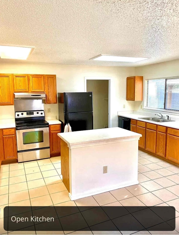 Building Photo - 8006 Coral Meadow Dr