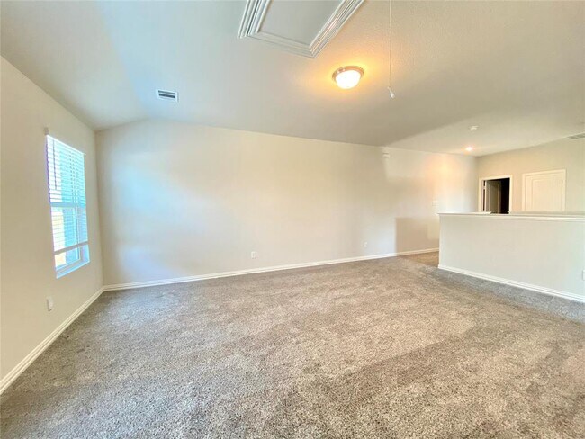 Building Photo - 1800 Canyon Ln