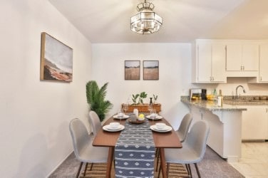 Building Photo - 1760 Halford Ave