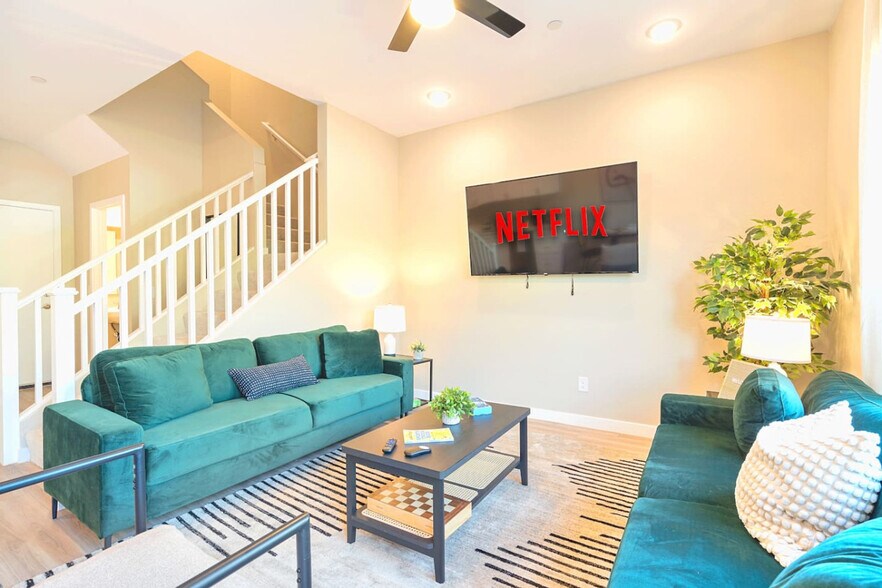 Building Photo - 16601 N Parkview Pl