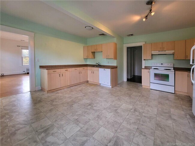 Building Photo - 805 Edgewood Ave