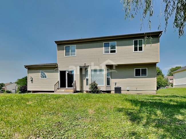 Building Photo - 1205 Emery Ridge Dr