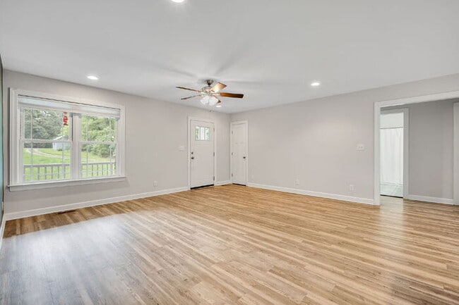 Building Photo - Modern Country Living in Goochland – 3 Bedroom Home on 1.85 Acres