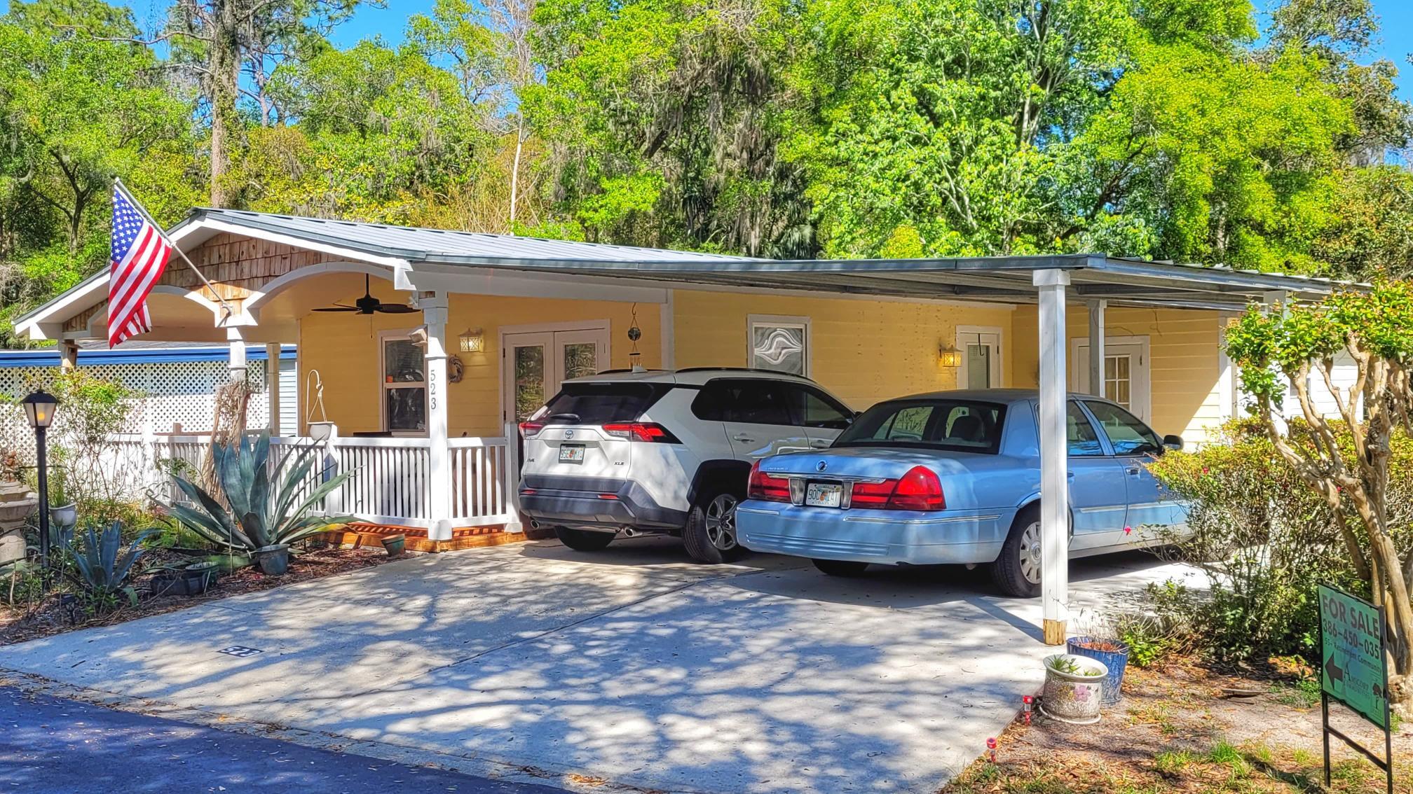 Building Photo - 523 Leaf Cir