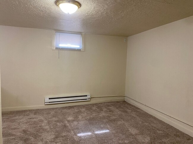 Building Photo - 709 Evans Ave