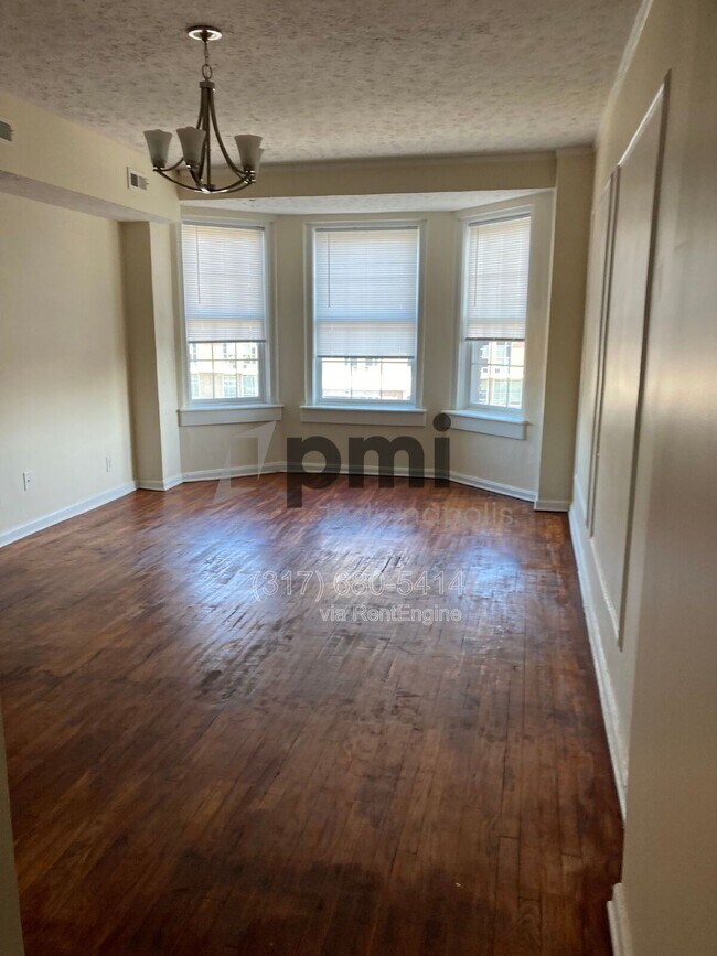 Building Photo - 1 W 28th St