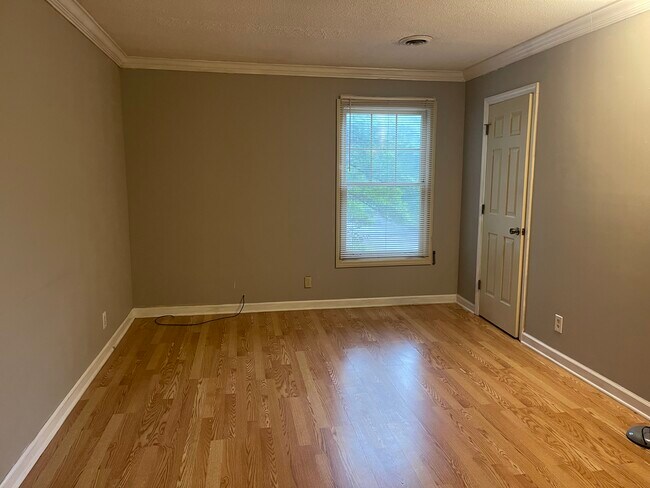 Building Photo - 121 Arcadia Ln