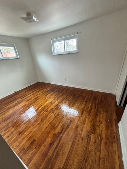 Building Photo - 110 Short St